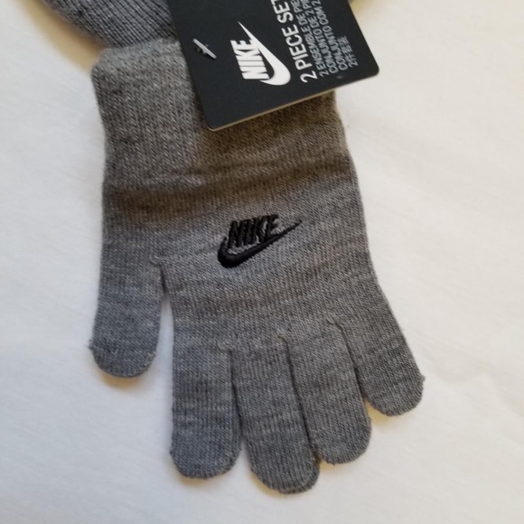 NIKE UNISEX KIDS & ADULTS FOLDOVER BEANIE & GLOVE - Picture 11 of 12